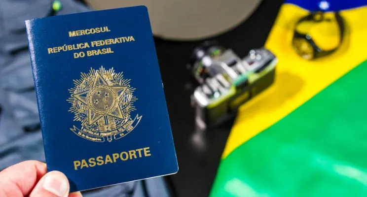 documentos para tirar passaporte brasileiro